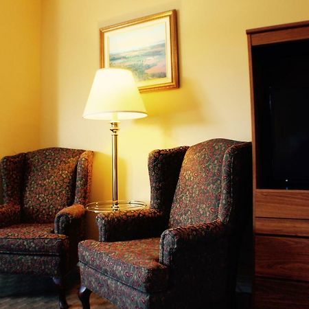 Evangeline Inn & Motel Grand-Pre Экстерьер фото