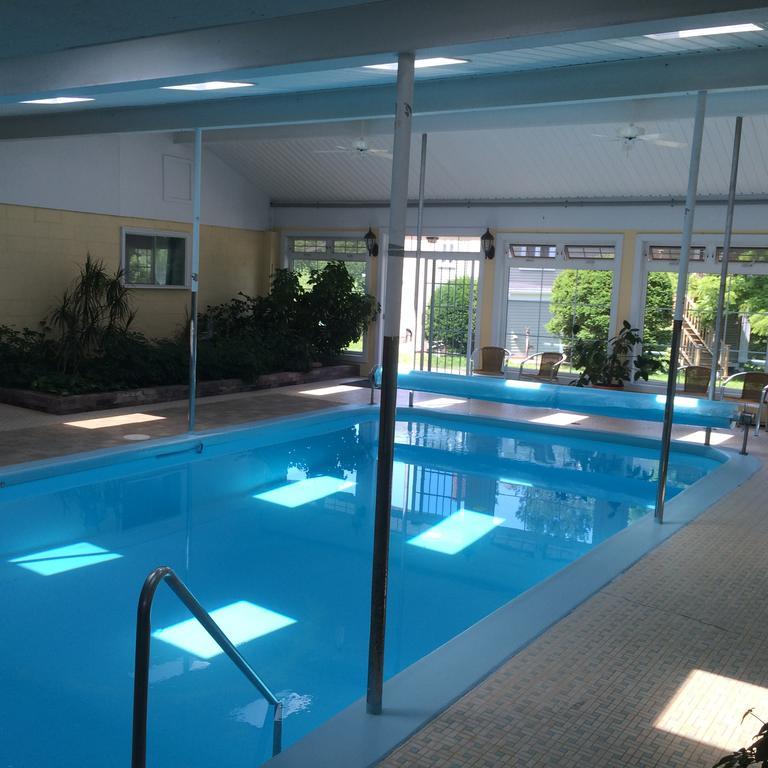 Evangeline Inn & Motel Grand-Pre Экстерьер фото