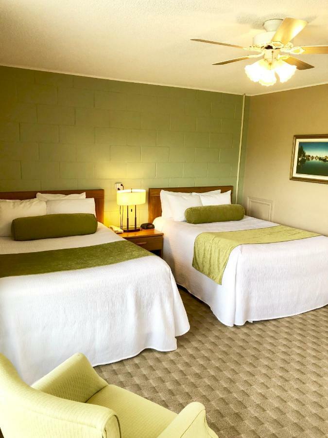 Evangeline Inn & Motel Grand-Pre Экстерьер фото