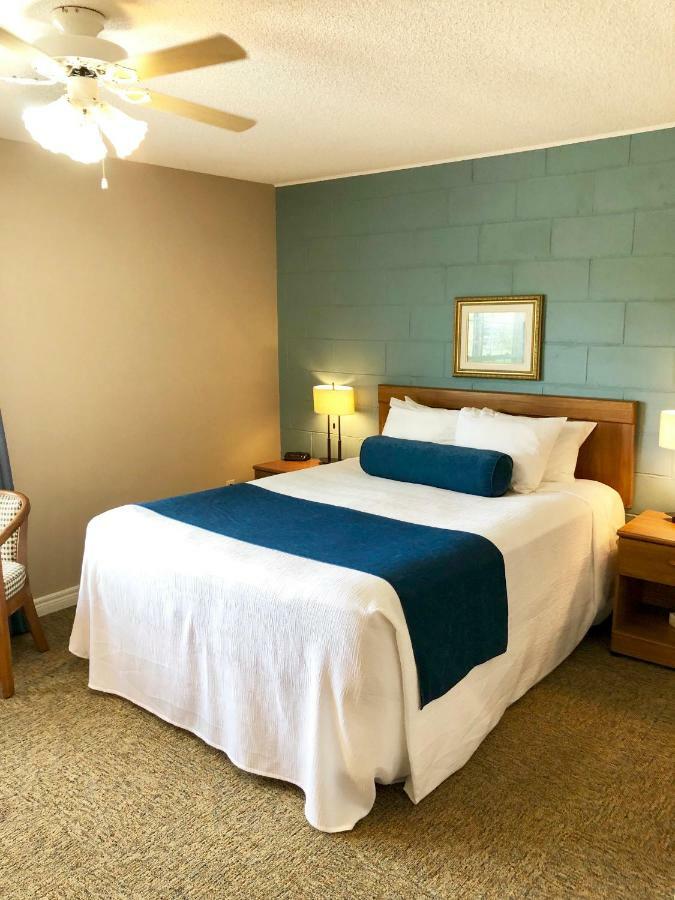 Evangeline Inn & Motel Grand-Pre Экстерьер фото