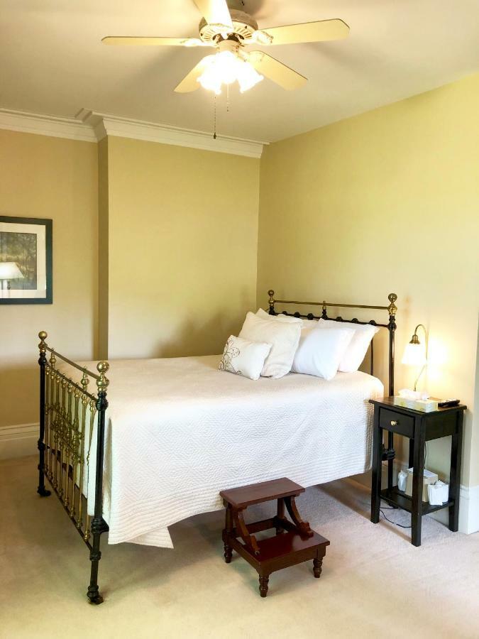 Evangeline Inn & Motel Grand-Pre Экстерьер фото
